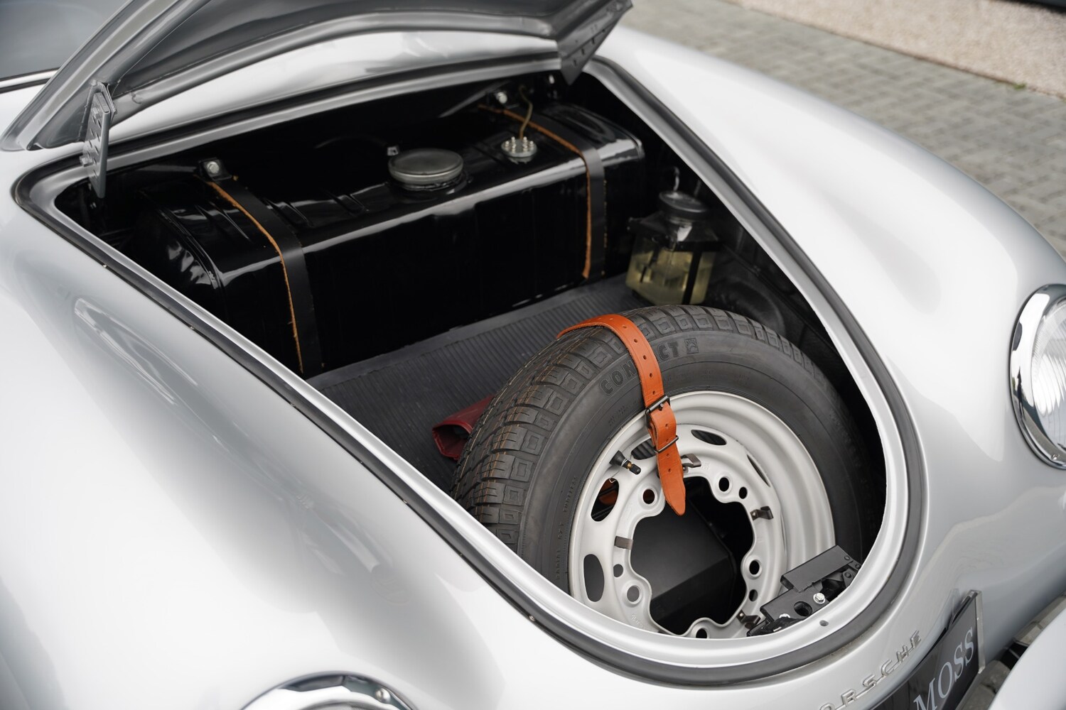 Used Porsche 356 1953 for sale - 76219341: Photo 85