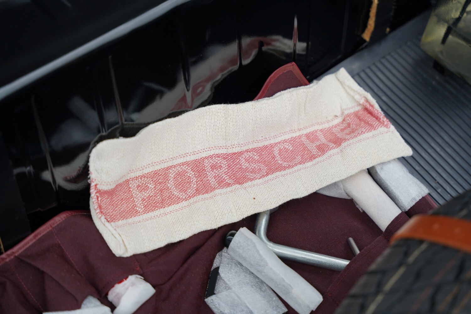 Used Porsche 356 1953 for sale - 76219341: Photo 88