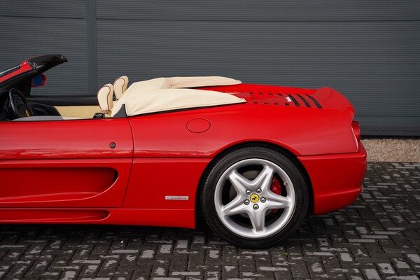 Used Ferrari F355 1999 for sale - 74387546: Photo 24