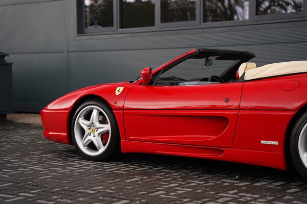 Used Ferrari F355 1999 for sale - 74387546: Photo 26