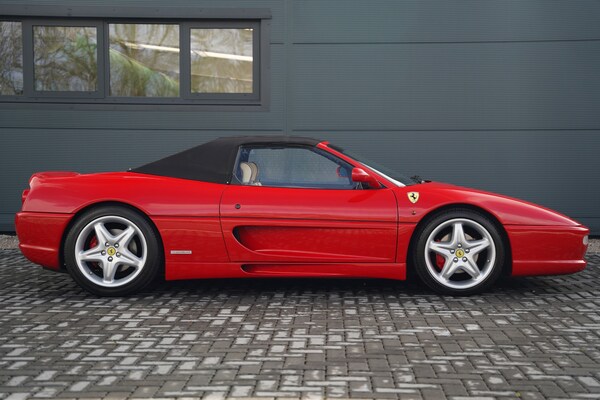 Used Ferrari F355 1999 for sale - 74387546: Photo 32