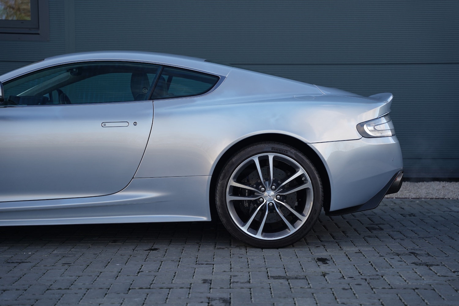 Used Aston Martin DBS 2011 for sale - 77065488: Photo 10
