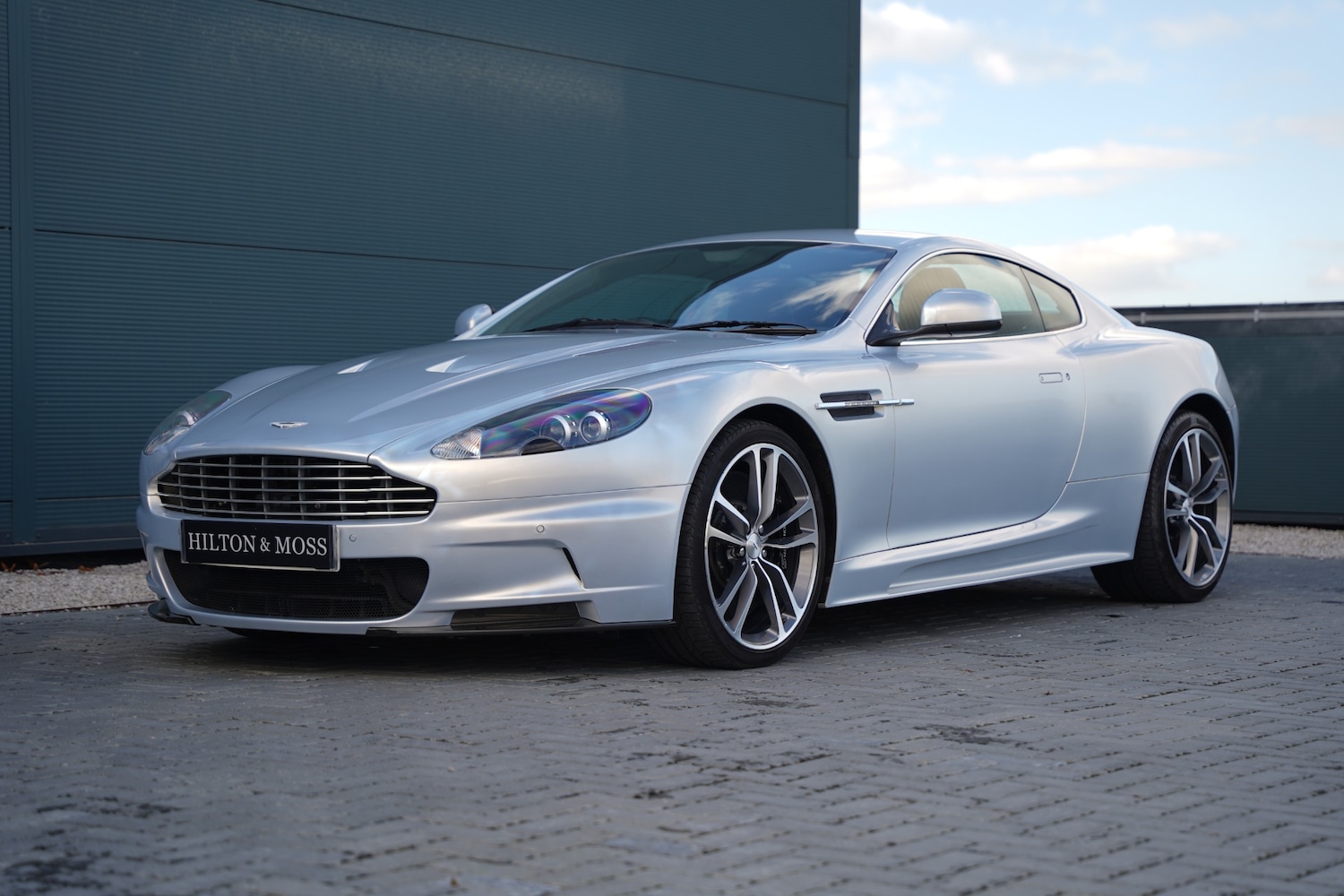 Used Aston Martin DBS 2011 for sale - 77065488: Photo 11