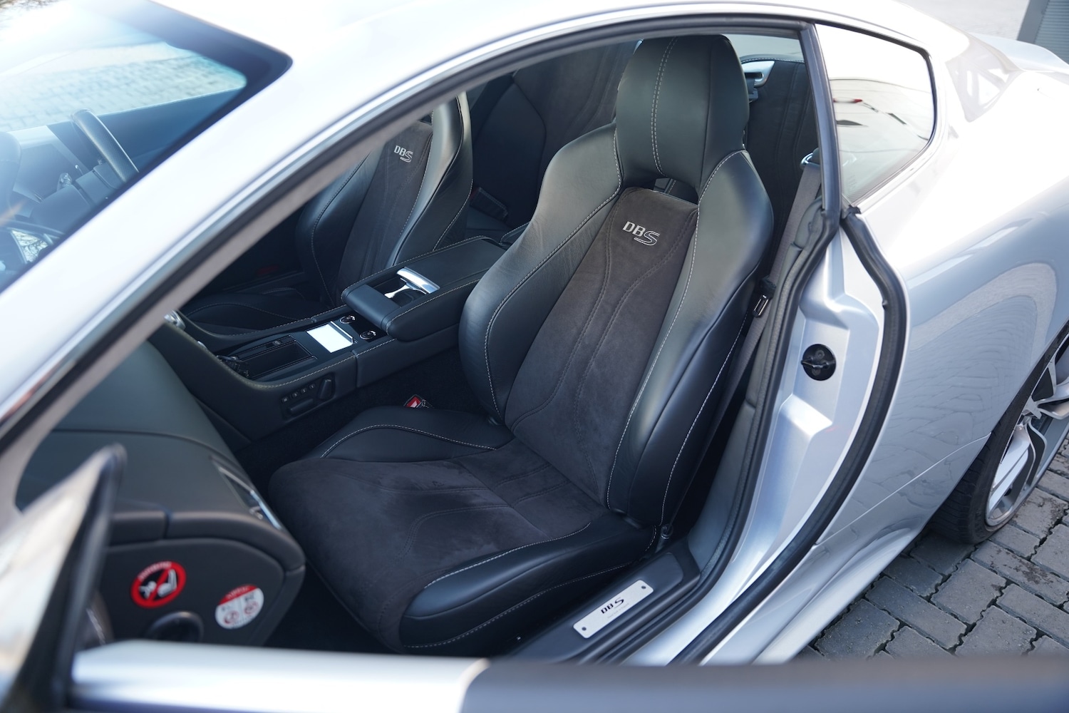 Used Aston Martin DBS 2011 for sale - 77065488: Photo 16