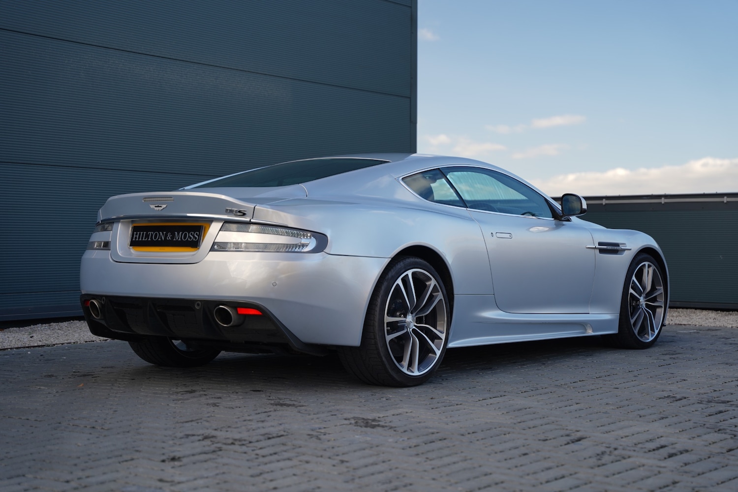 Used Aston Martin DBS 2011 for sale - 77065488: Photo 32