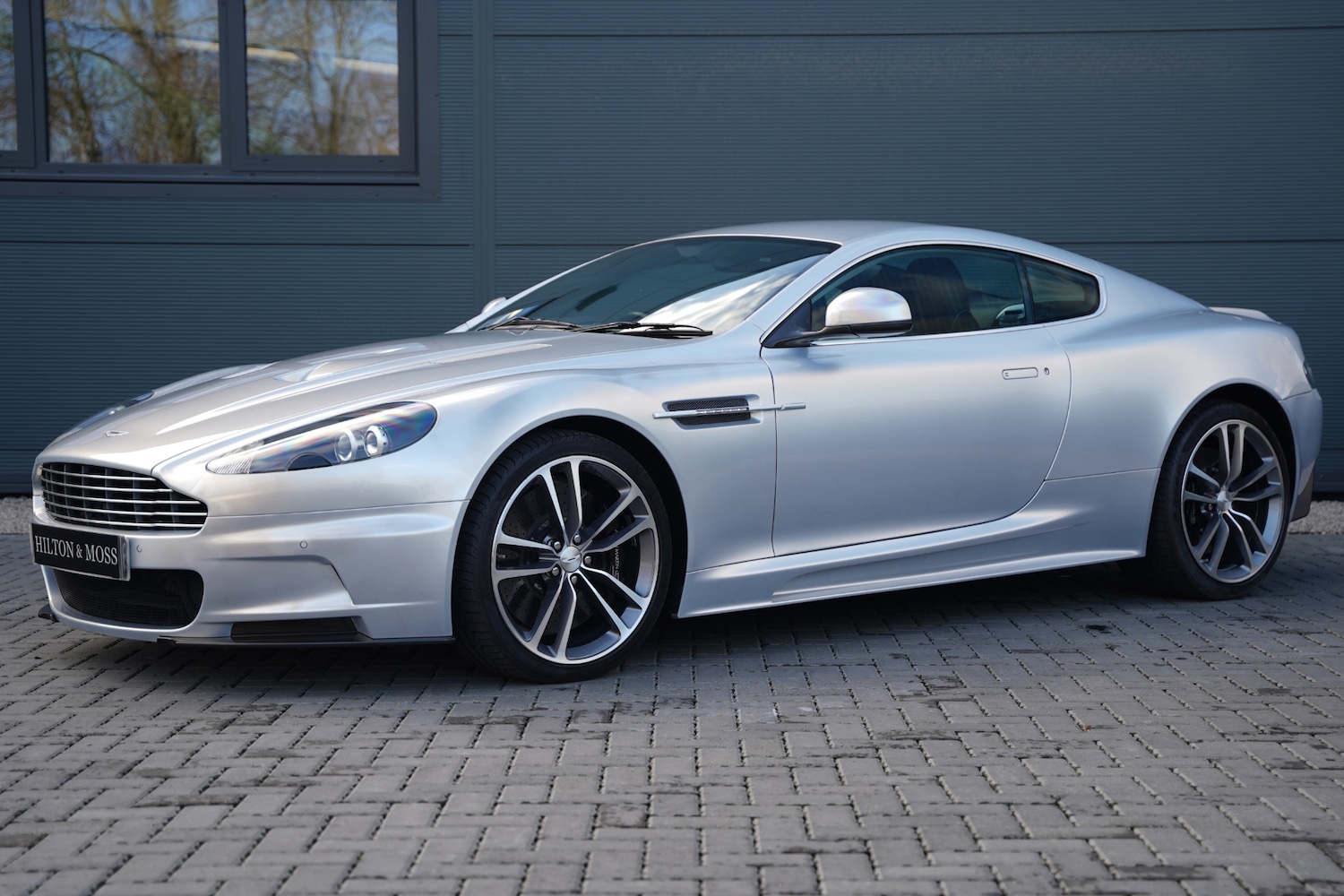 Used Aston Martin DBS 2011 for sale - 77065488: Photo 4