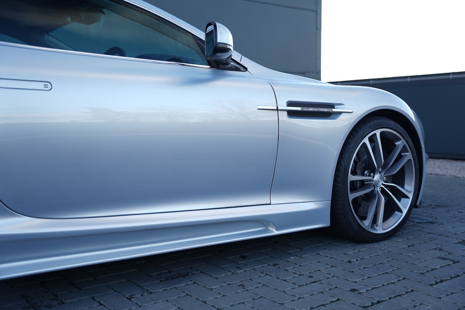 Used Aston Martin DBS 2011 for sale - 77065488: Photo 43