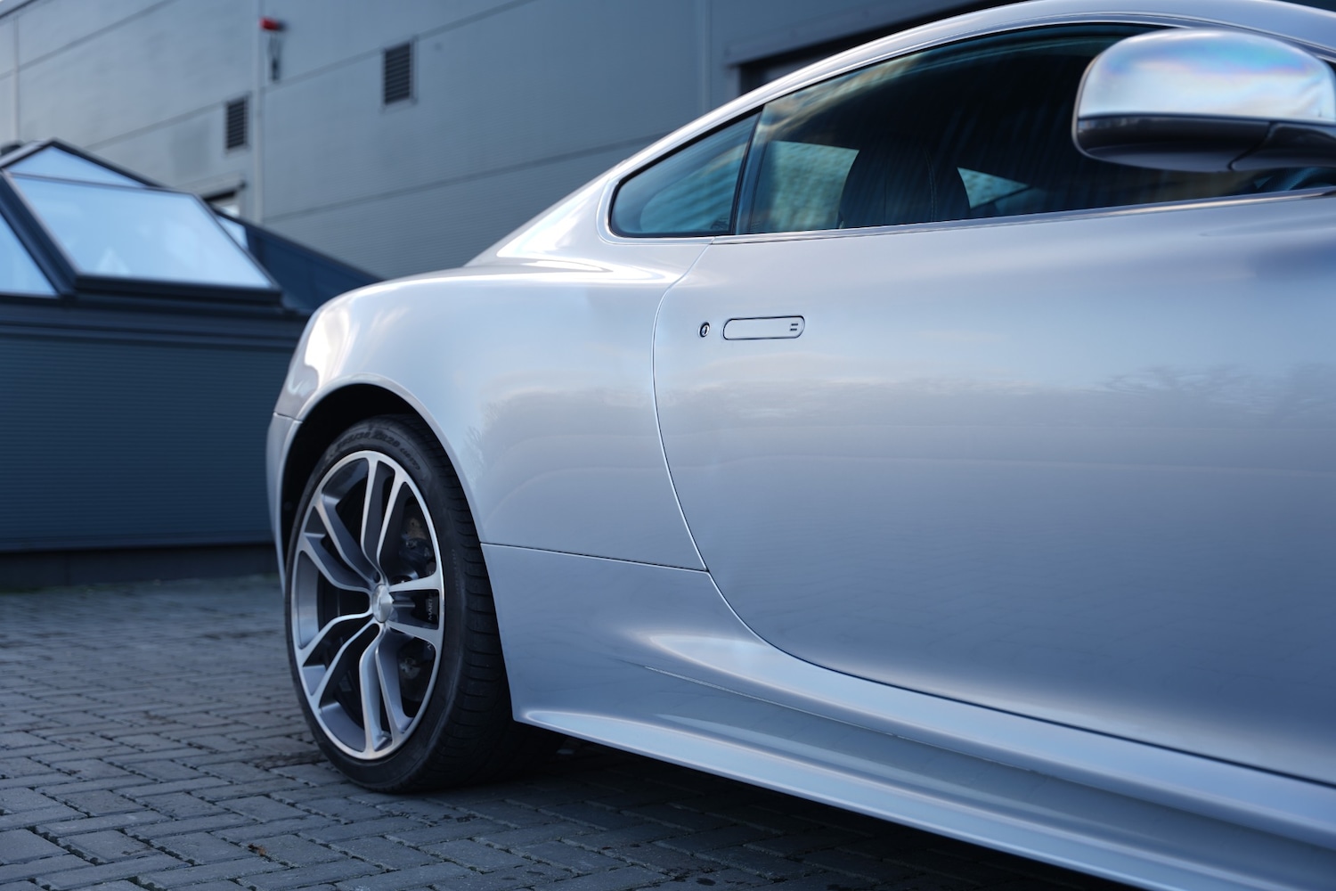 Used Aston Martin DBS 2011 for sale - 77065488: Photo 45