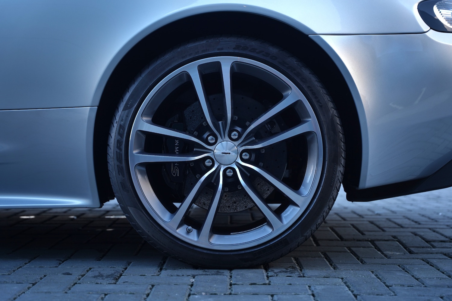 Used Aston Martin DBS 2011 for sale - 77065488: Photo 50