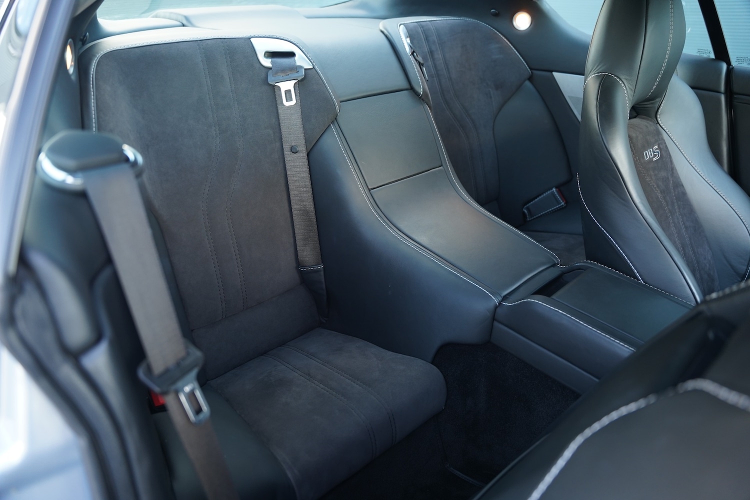 Used Aston Martin DBS 2011 for sale - 77065488: Photo 75