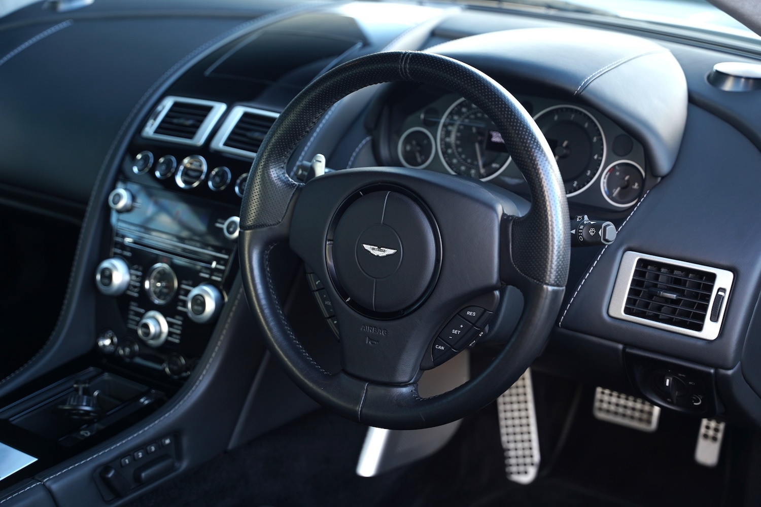 Used Aston Martin DBS 2011 for sale - 77065488: Photo 79