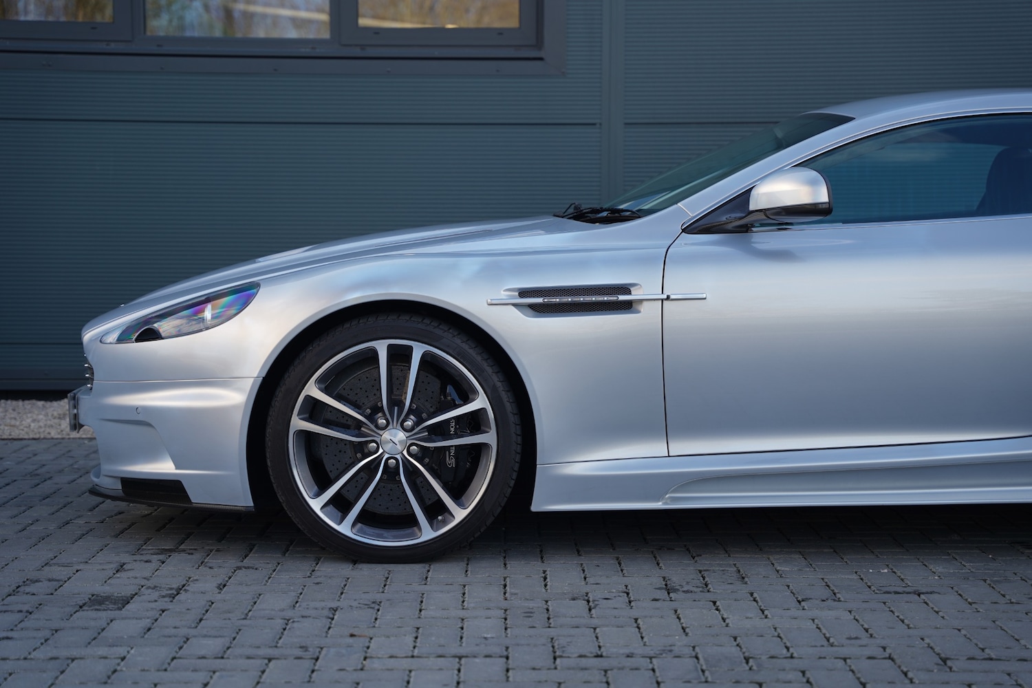 Used Aston Martin DBS 2011 for sale - 77065488: Photo 9