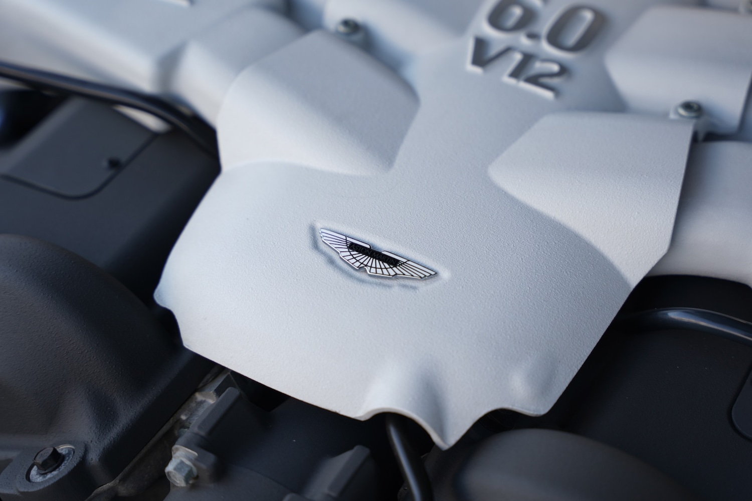 Used Aston Martin DBS 2011 for sale - 77065488: Photo 97