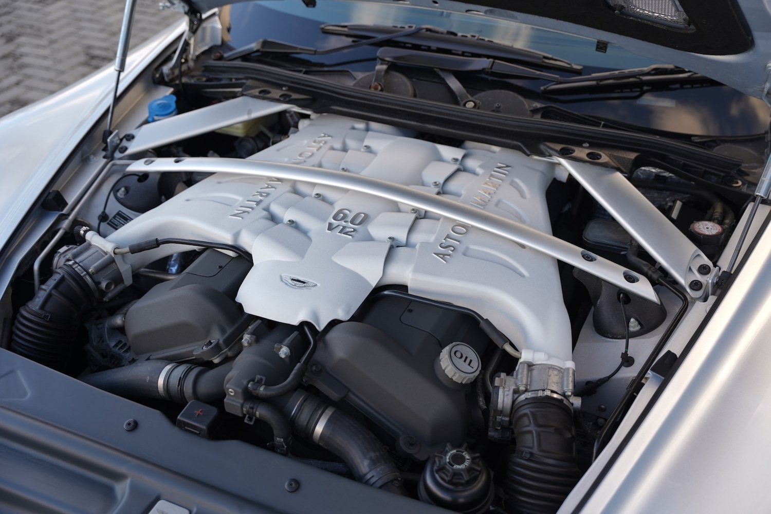 Used Aston Martin DBS 2011 for sale - 77065488: Photo 99