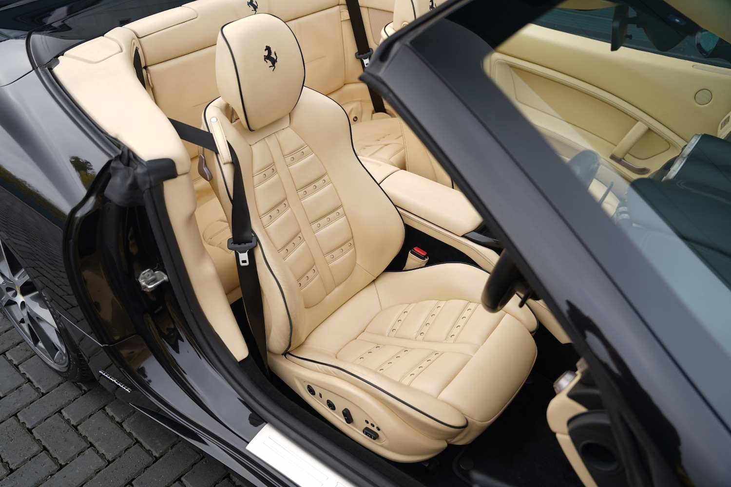 Used Ferrari California 2011 for sale - 76521224: Photo 13