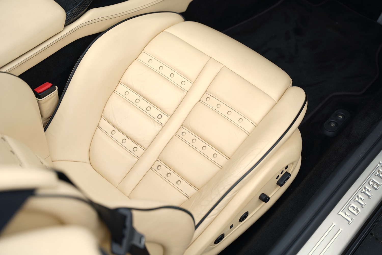 Used Ferrari California 2011 for sale - 76521224: Photo 19