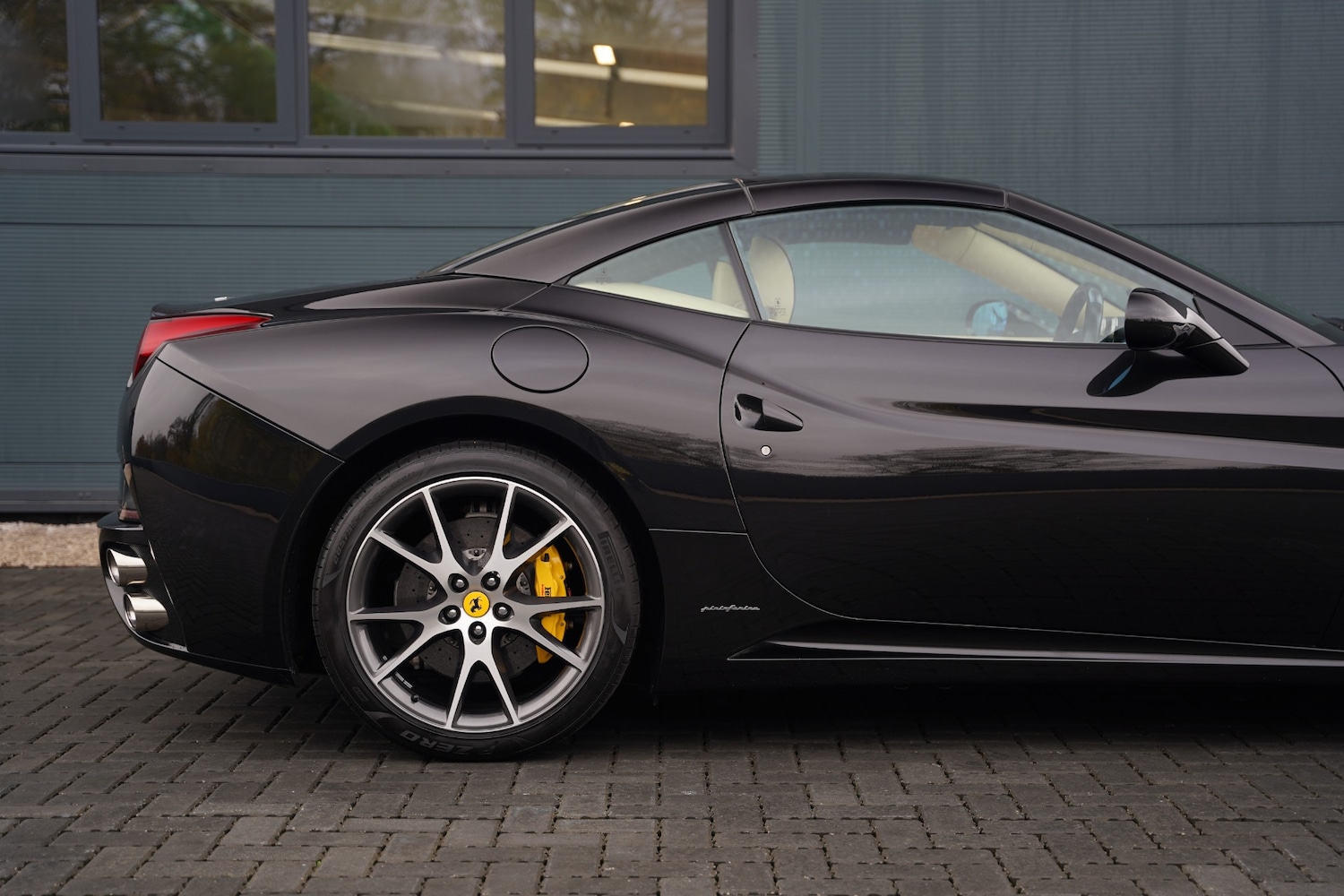 Used Ferrari California 2011 for sale - 76521224: Photo 23