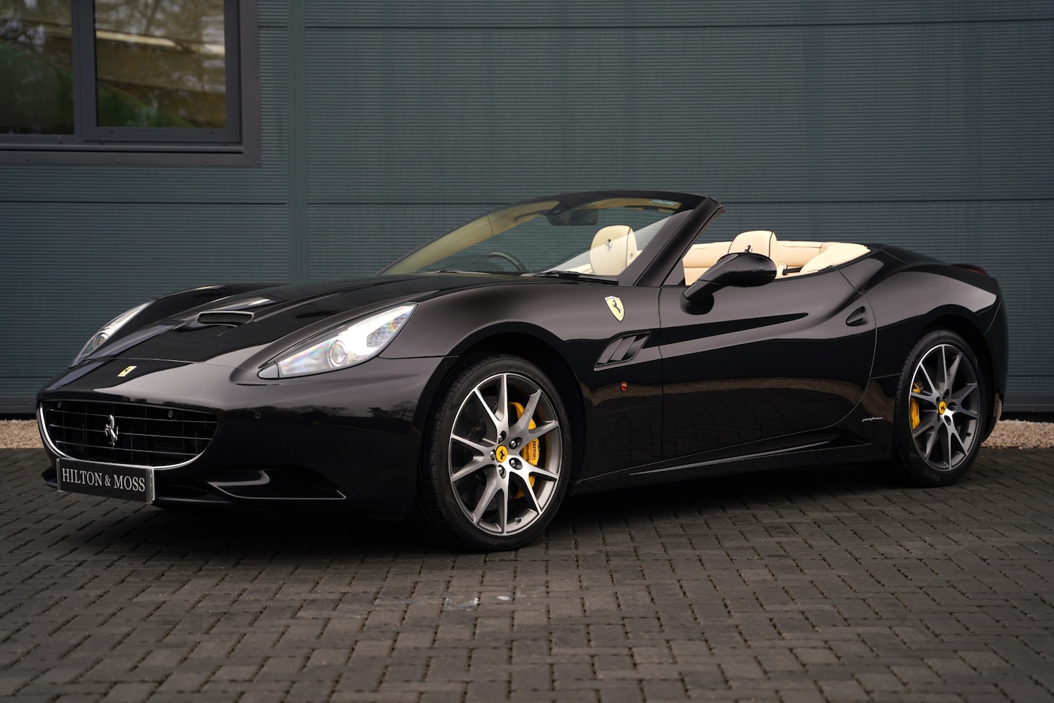 Used Ferrari California 2011 for sale - 76521224: Photo 4