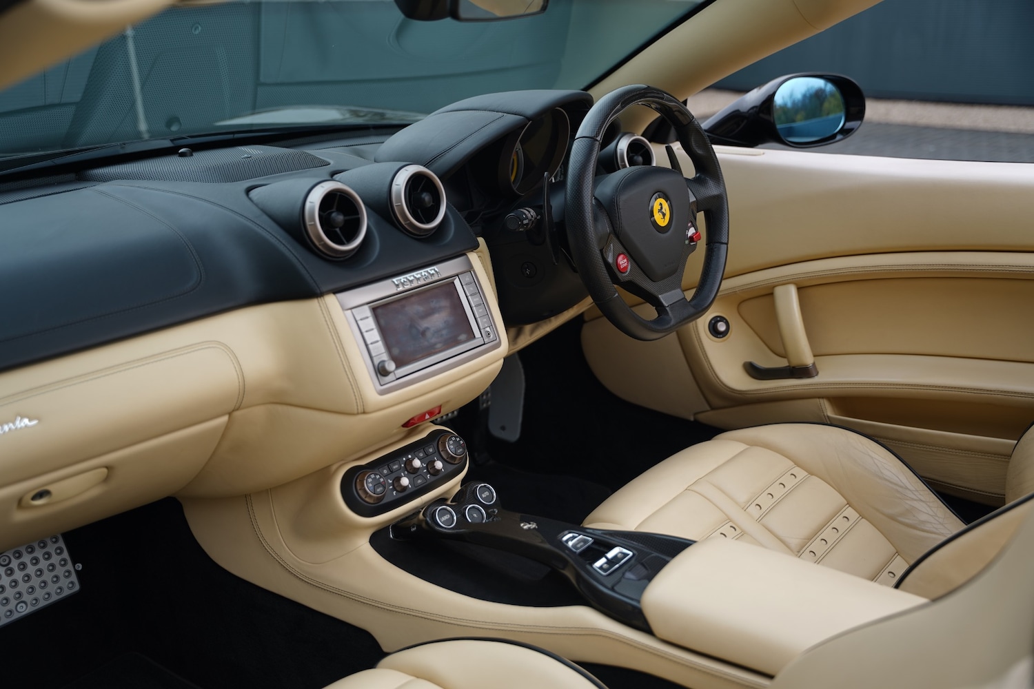 Used Ferrari California 2011 for sale - 76521224: Photo 91