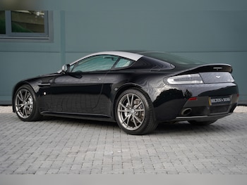 Used Aston Martin Vantage 2016 for sale - 75539130: Photo