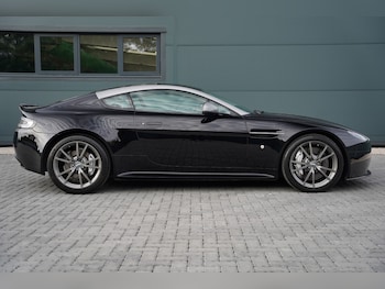 Used Aston Martin Vantage 2016 for sale - 75539130: Photo