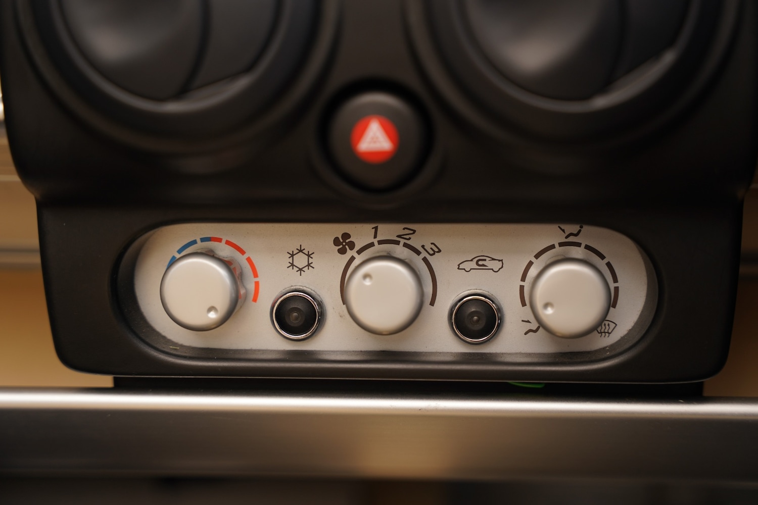 Used Lotus Elise 2004 for sale - 77258810: Photo 92