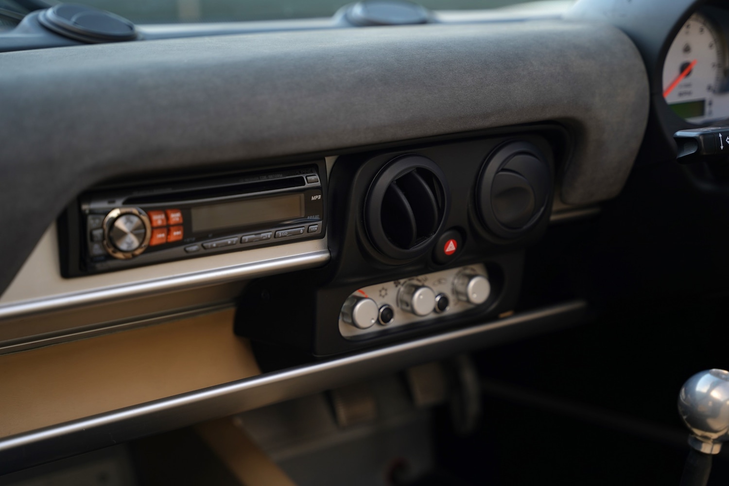 Used Lotus Elise 2004 for sale - 77258810: Photo 94