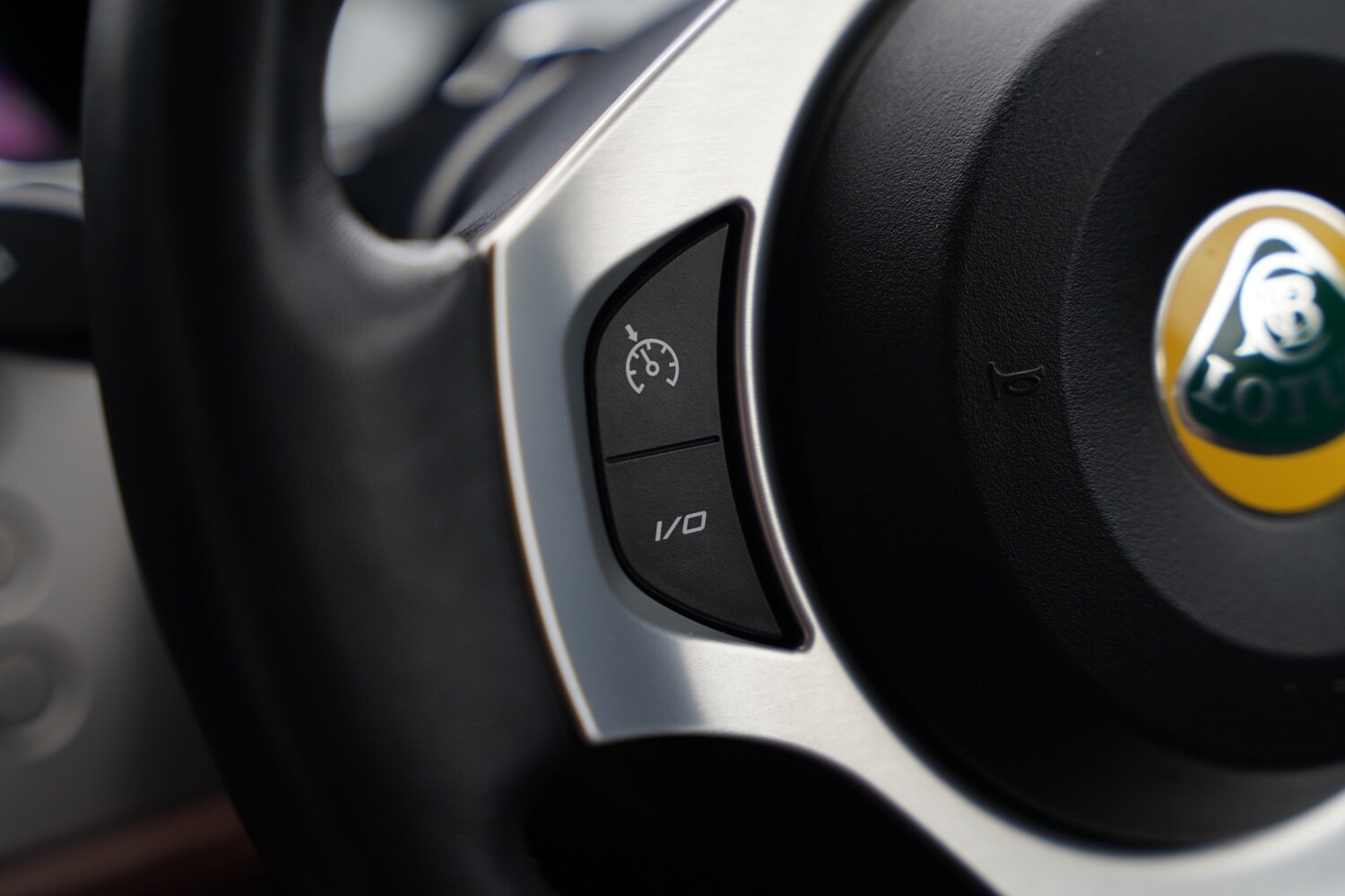 Used Lotus Evora 2009 for sale - 76024280: Photo 95