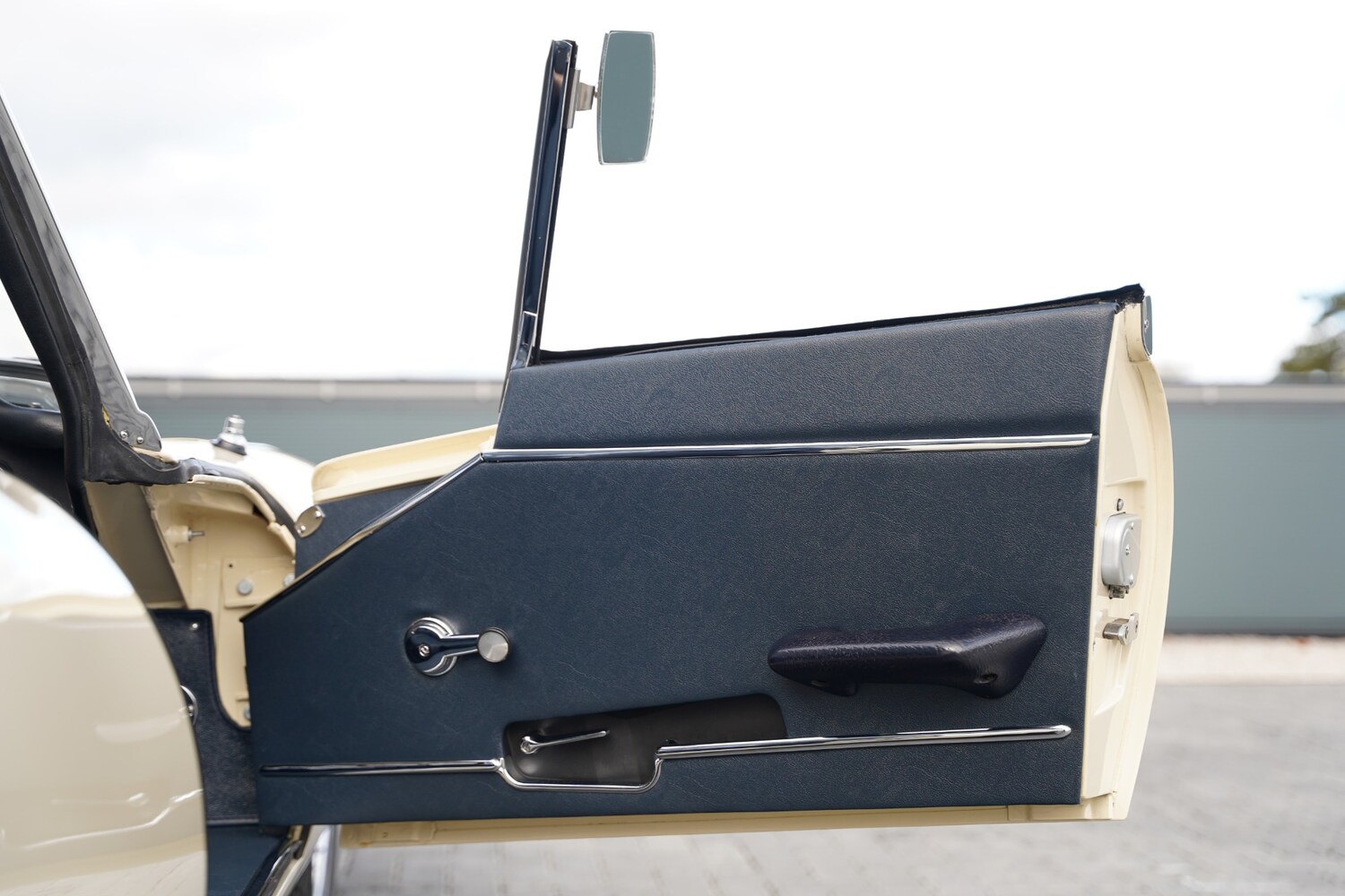 Used Jaguar E-Type 1969 for sale - 76397255: Photo 14