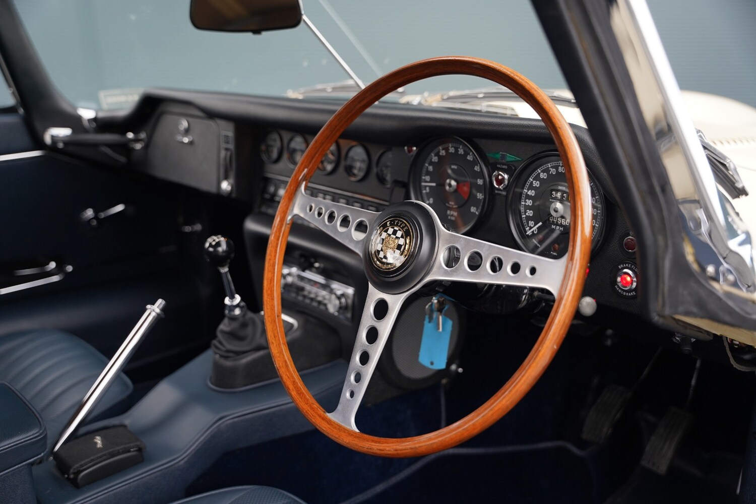 Used Jaguar E-Type 1969 for sale - 76397255: Photo 70