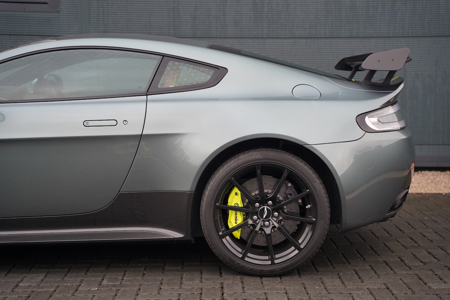 Used Aston Martin Vantage 2017 for sale - 77409829: Photo 10