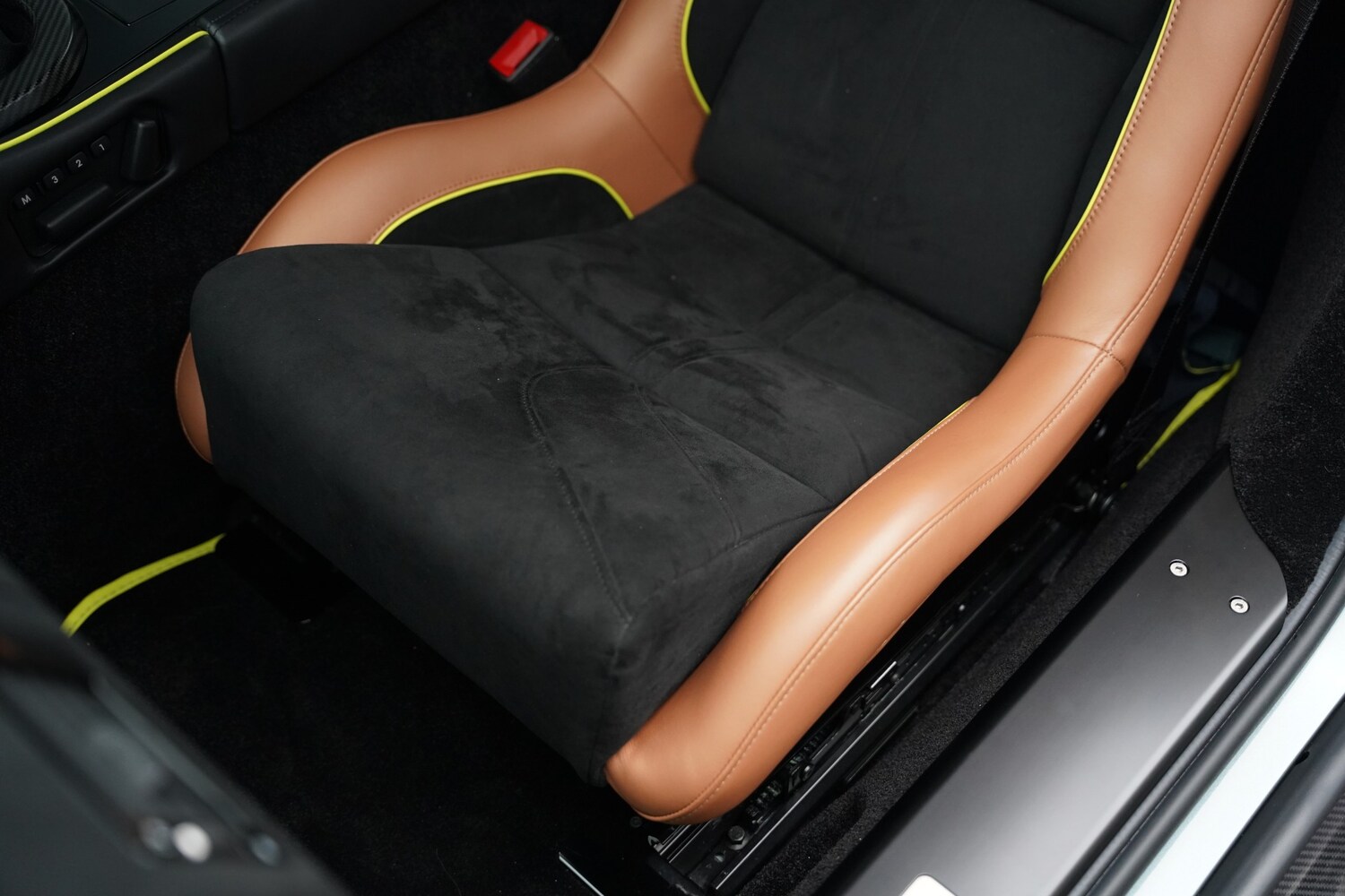 Used Aston Martin Vantage 2017 for sale - 77409829: Photo 20