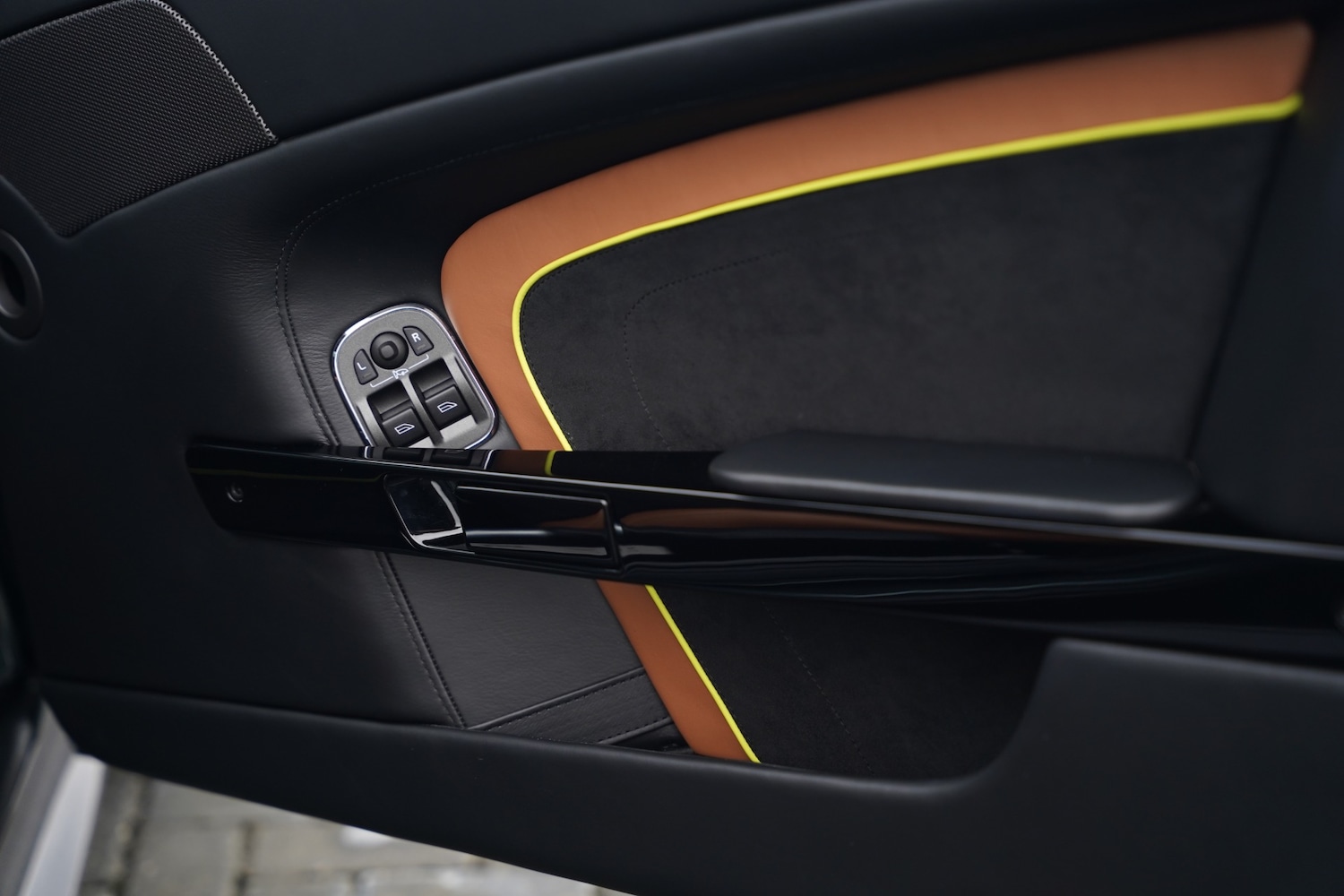 Used Aston Martin Vantage 2017 for sale - 77409829: Photo 69