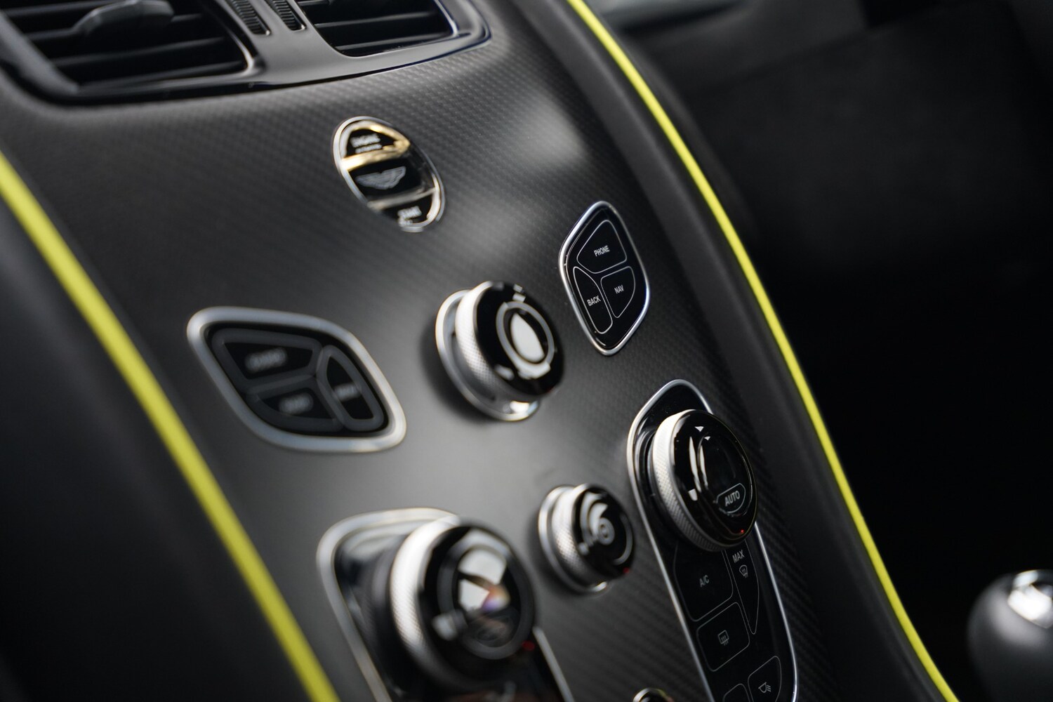 Used Aston Martin Vantage 2017 for sale - 77409829: Photo 76