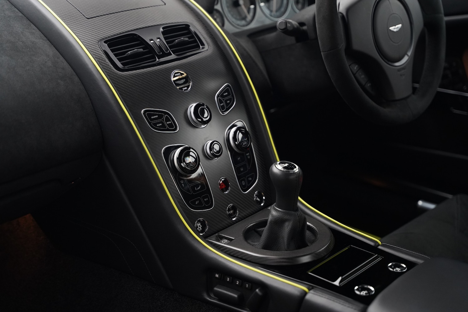 Used Aston Martin Vantage 2017 for sale - 77409829: Photo 78