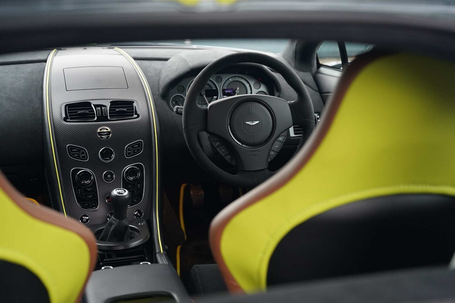 Used Aston Martin Vantage 2017 for sale - 77409829: Photo 79