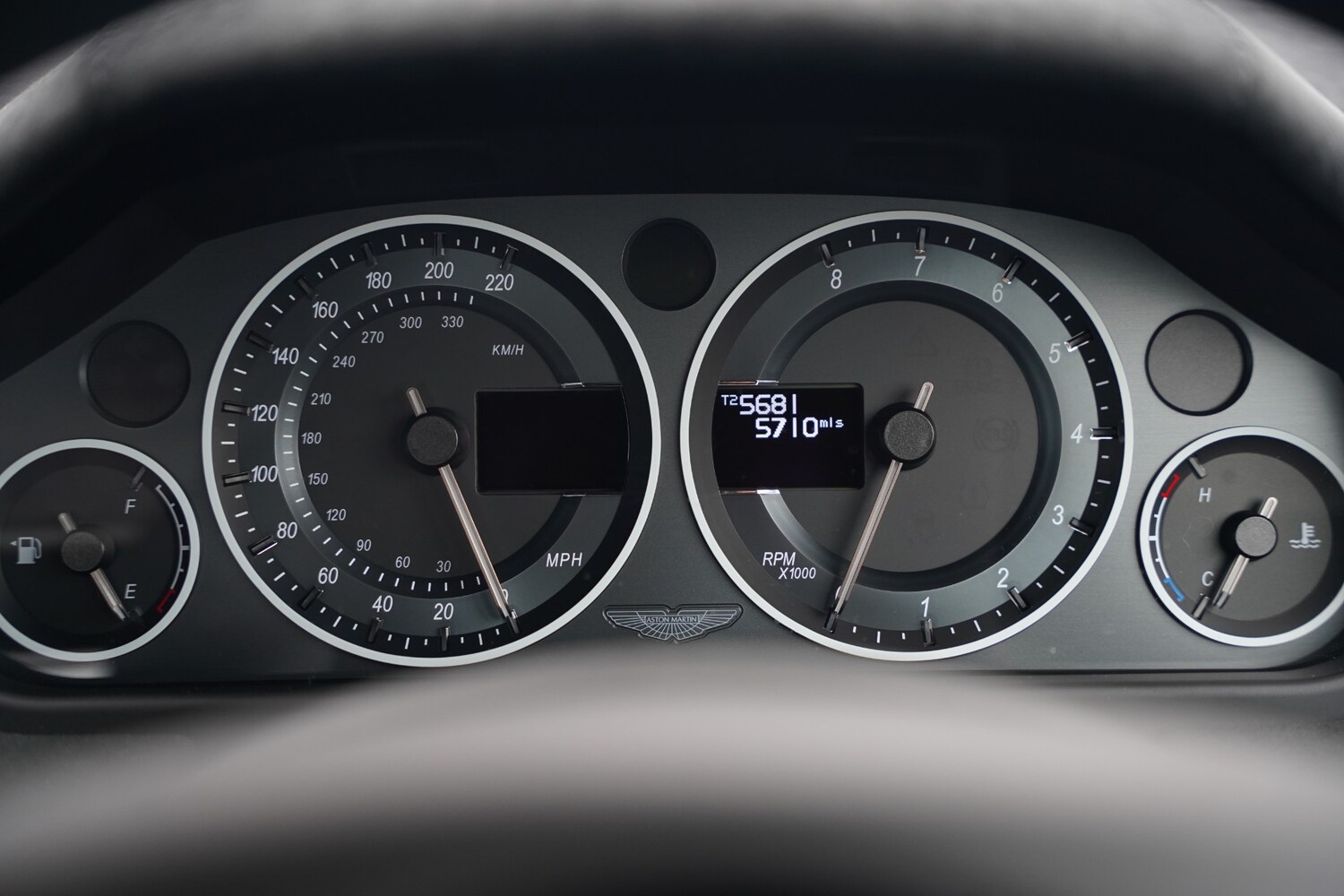 Used Aston Martin Vantage 2017 for sale - 77409829: Photo 83