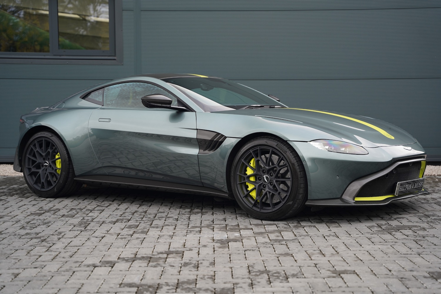 Used Aston Martin Vantage 2020 for sale - 76418619: Photo 1
