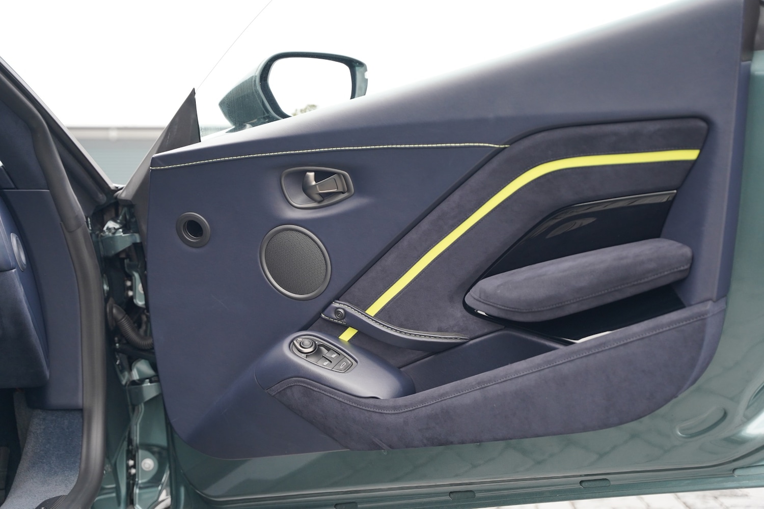 Used Aston Martin Vantage 2020 for sale - 76418619: Photo 14