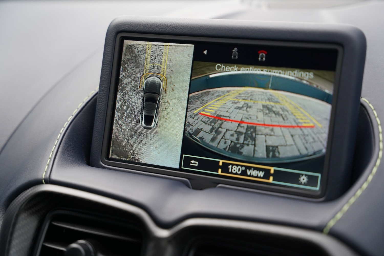 Used Aston Martin Vantage 2020 for sale - 76418619: Photo 92