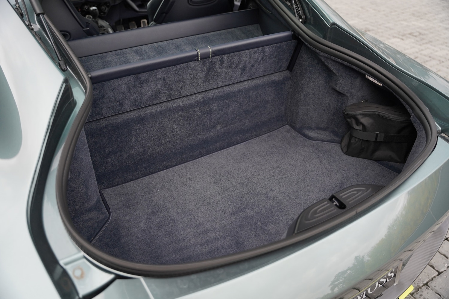 Used Aston Martin Vantage 2020 for sale - 76418619: Photo 98