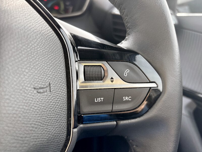 Used Peugeot E-2008 2021 for sale - 77983470: Photo 31