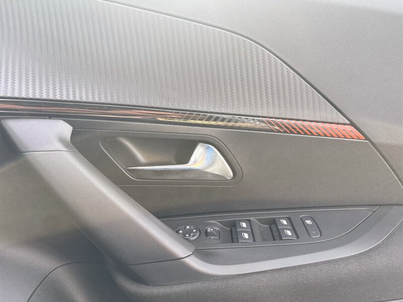 Used Peugeot E-2008 2021 for sale - 77983470: Photo 40