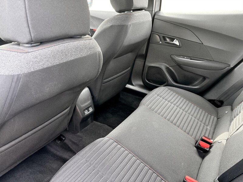 Used Peugeot E-2008 2021 for sale - 77983470: Photo 42