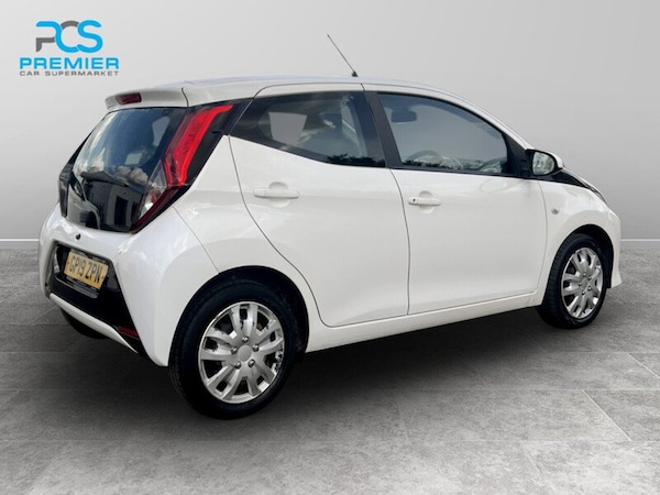 Used Toyota AYGO 2019 for sale - 76102093: Photo 17