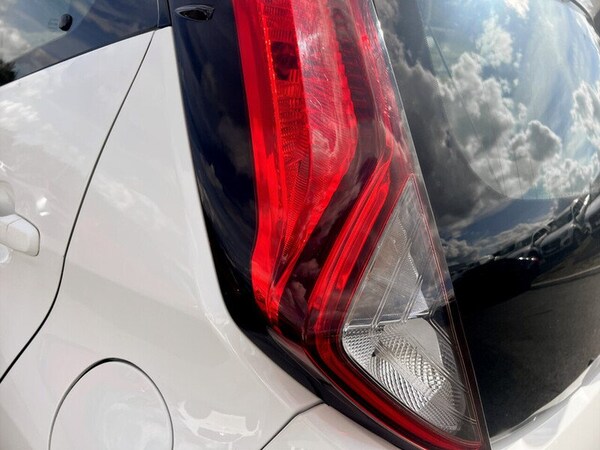 Used Toyota AYGO 2019 for sale - 76102093: Photo 20