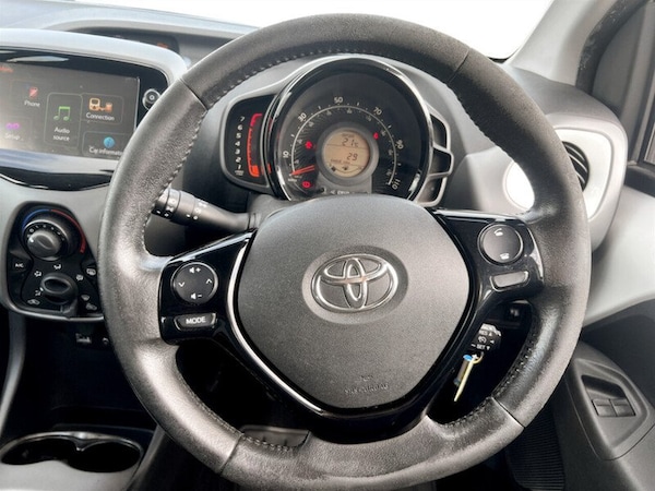 Used Toyota AYGO 2019 for sale - 76102093: Photo 24