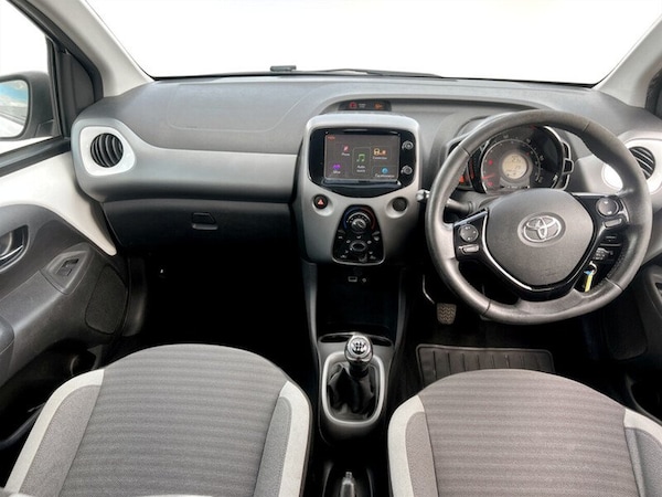 Used Toyota AYGO 2019 for sale - 76102093: Photo 8