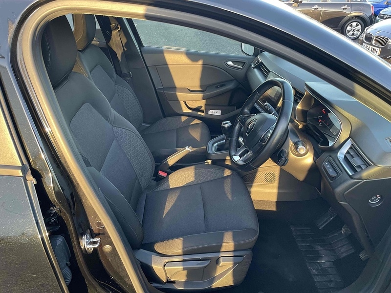 Used Renault Clio 2020 for sale - 77384740: Photo 5