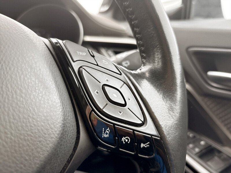 Used Toyota C-HR 2022 for sale - 78054263: Photo 32